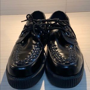 Men’s T.U.K dress shoes